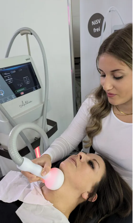 Anthéa neck and jawline session in thermal mode