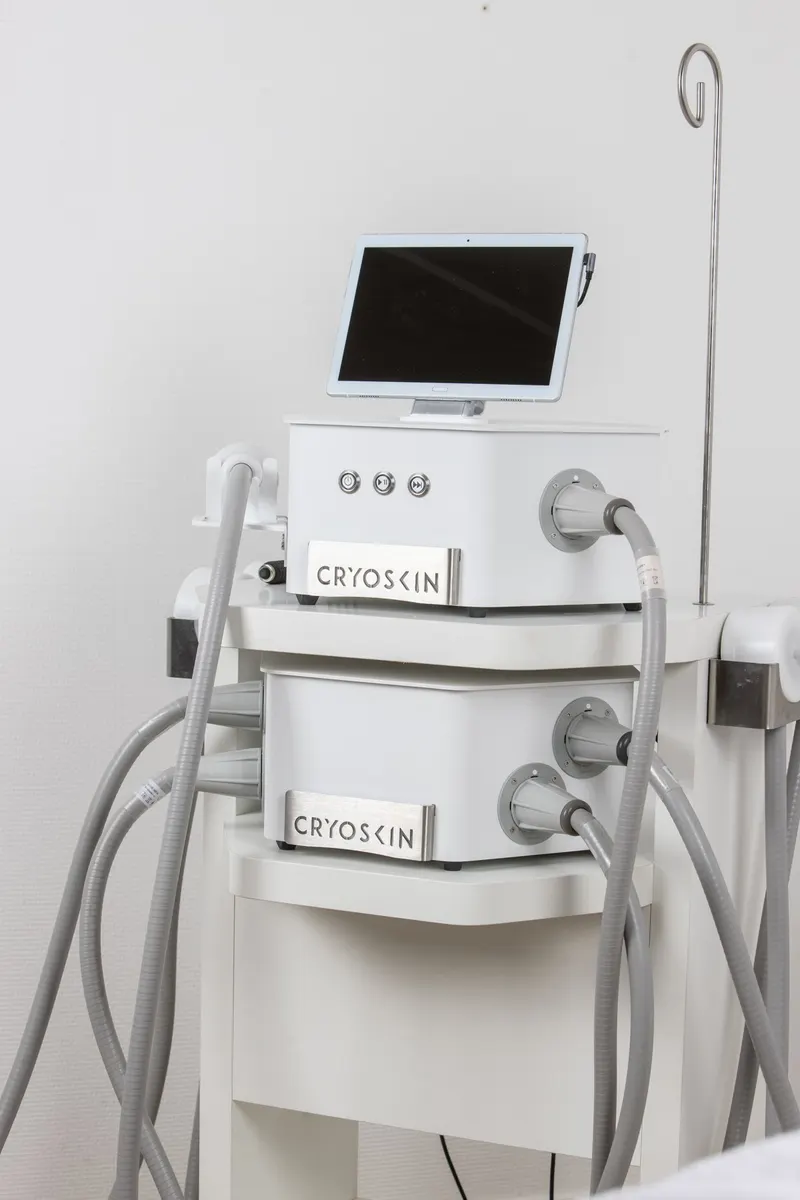 Cryoskin® Revolution Dynamic console, studio photograph
