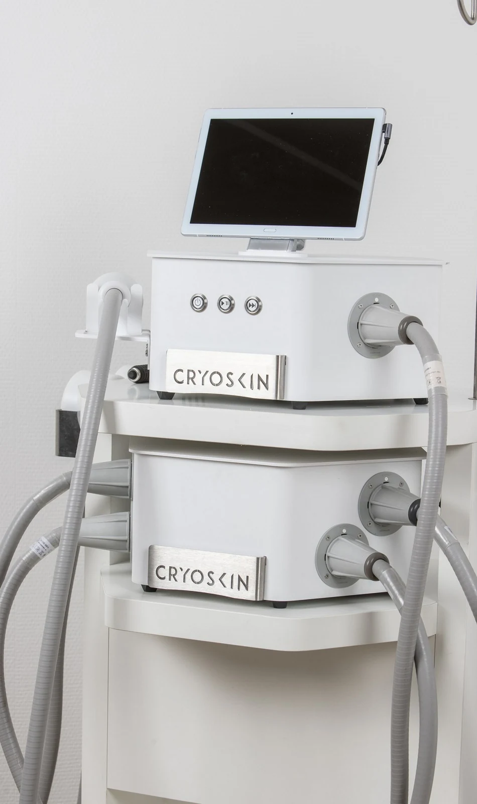 Cryoskin® Revolution cryo-thermal aesthetic device