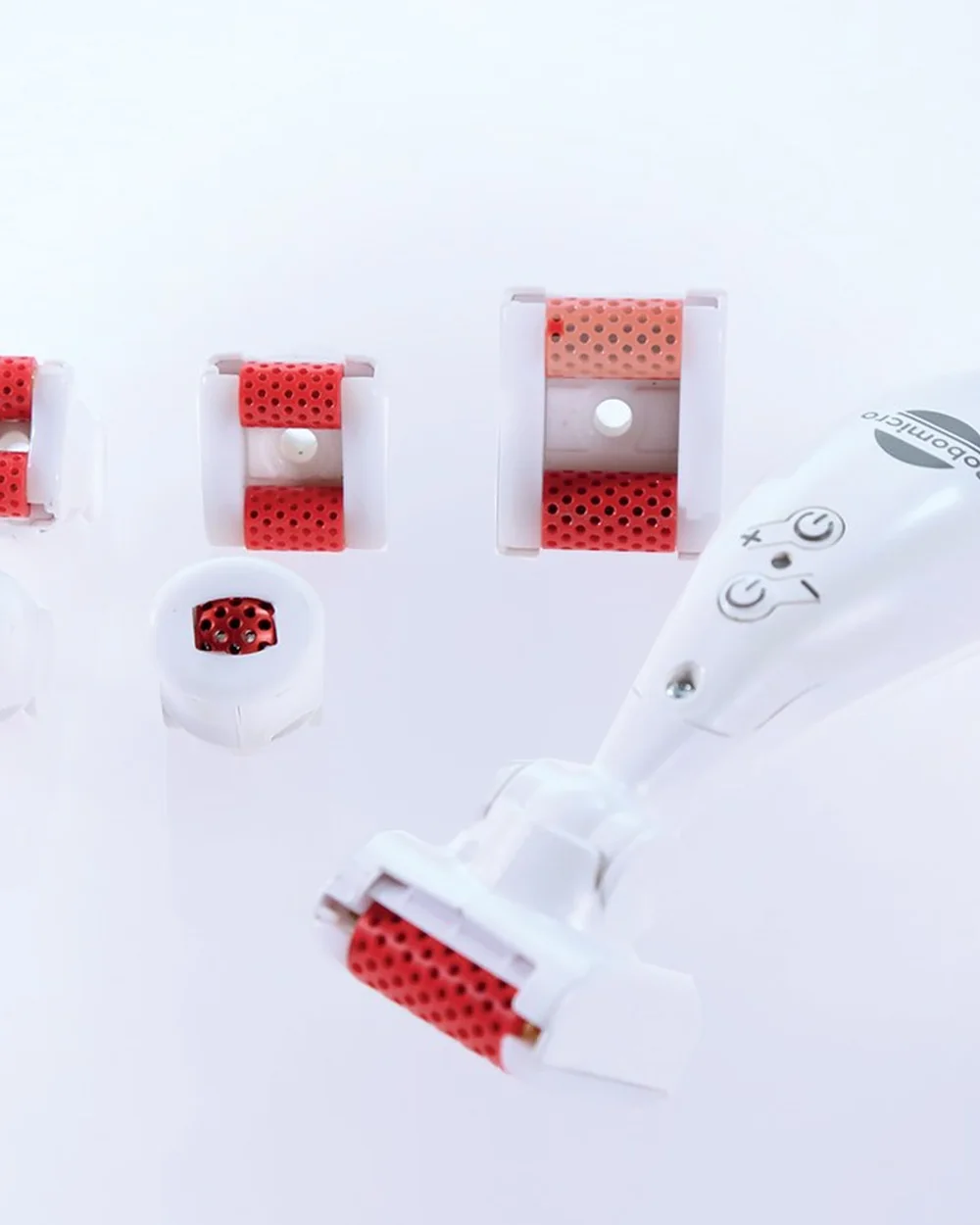 Robomicro — the micro handpiece and interchangeable heads (Microfacial)